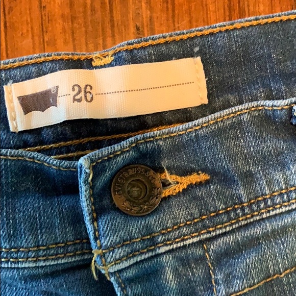 Levi’s denim shorts size 26 - Picture 3 of 9